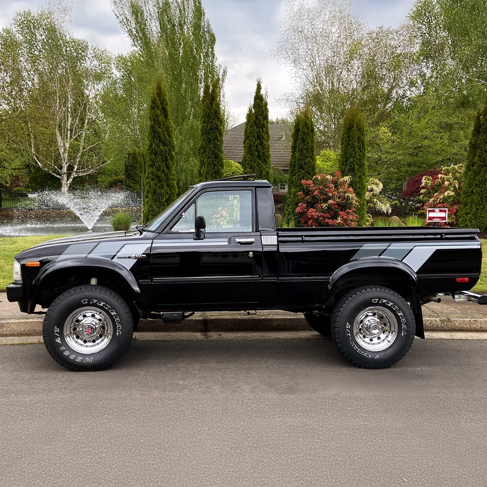 1981-1983 Short Bed 4X4 SR5 Side Stripe Graphics Kit w/ Tailgate Decals(1979-1983 Pickup)