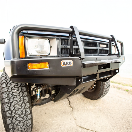 ARB Deluxe front winch steel bumper for classic Toyota truck