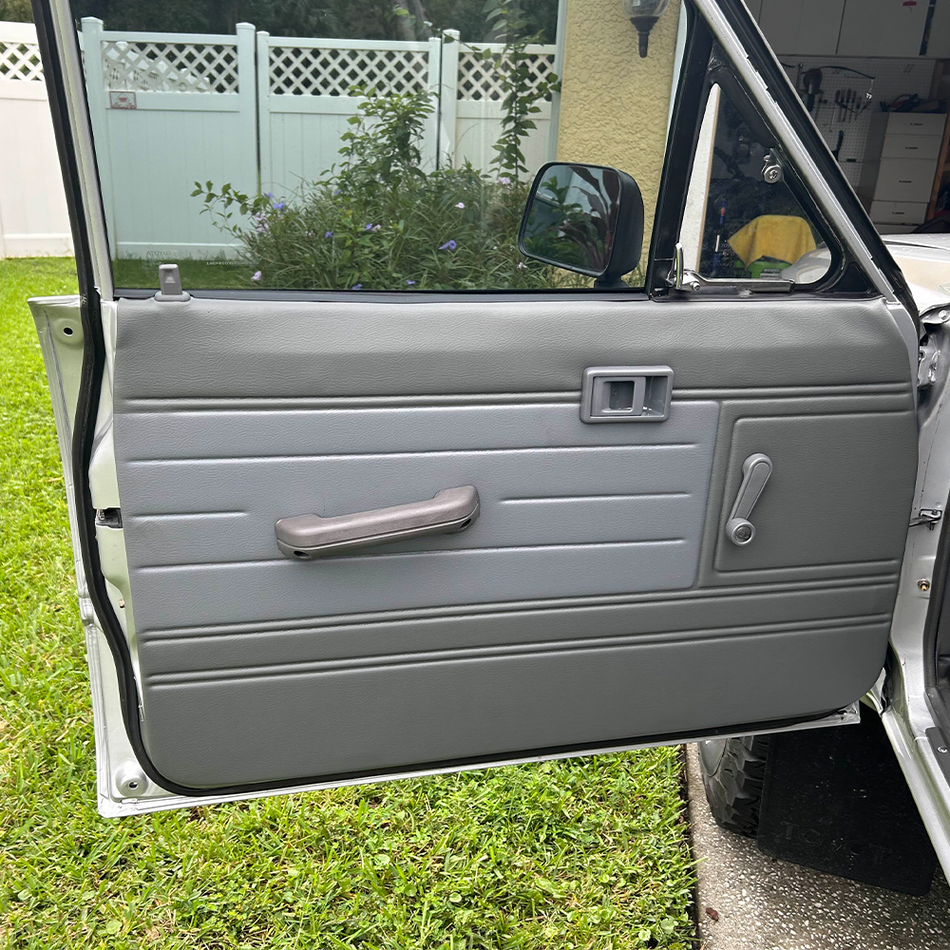 DLX interior door handle front view